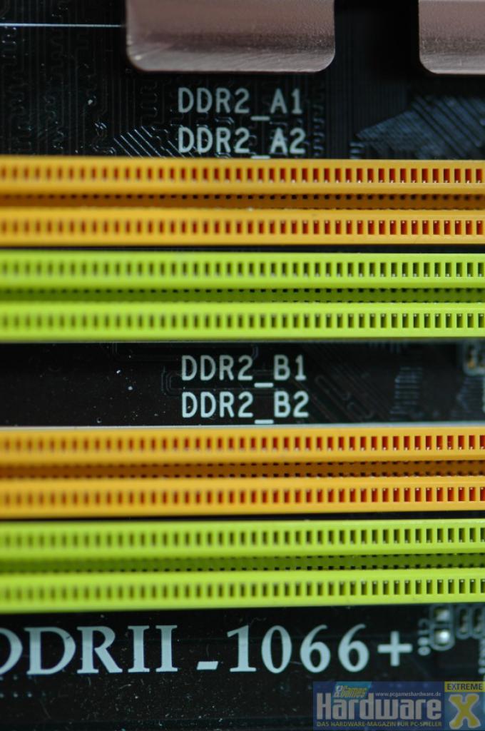 [27/05/2008] PC Games Hardware Extreme: Wir konnten heute einen ersten Blick auf die P45-Platine von Biostar, das Tpower I45, werfen. Im Thread [PCGH Extreme] Biostar Tpower I45 werden in Kürze BIOS-Screenshots und erste Overclocking-Ergenisse veröffentlicht.