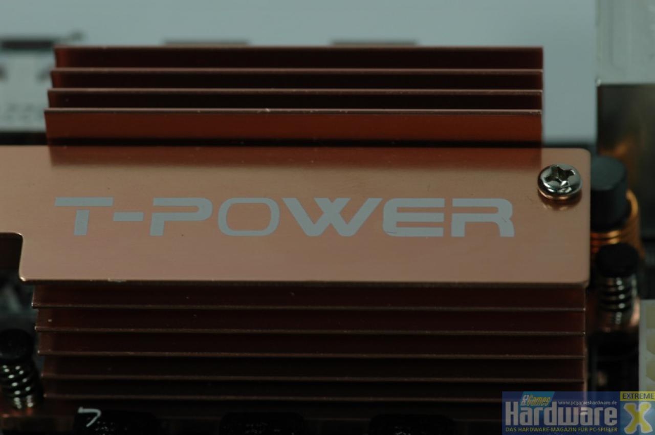 [27/05/2008] PC Games Hardware Extreme: Wir konnten heute einen ersten Blick auf die P45-Platine von Biostar, das Tpower I45, werfen. Im Thread [PCGH Extreme] Biostar Tpower I45 werden in Kürze BIOS-Screenshots und erste Overclocking-Ergenisse veröffentlicht.