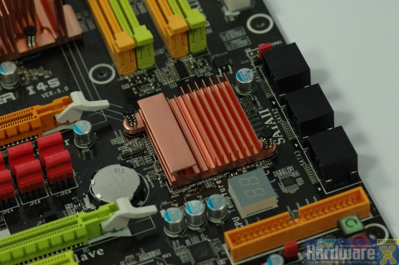 [27/05/2008] PC Games Hardware Extreme: Wir konnten heute einen ersten Blick auf die P45-Platine von Biostar, das Tpower I45, werfen. Im Thread [PCGH Extreme] Biostar Tpower I45 werden in Kürze BIOS-Screenshots und erste Overclocking-Ergenisse veröffentlicht.