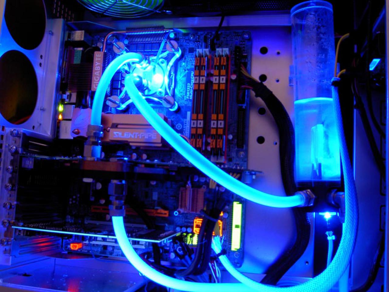 [01/05/2008] PC Games Hardware Extreme: Im Thread WaKü ***Bilderthread*** zeigen PCGHX-User auf aktuell 33 Seiten Bilder ihrer Wasserkühlungen. Zeigen Sie uns Ihre Wasserkühlung!