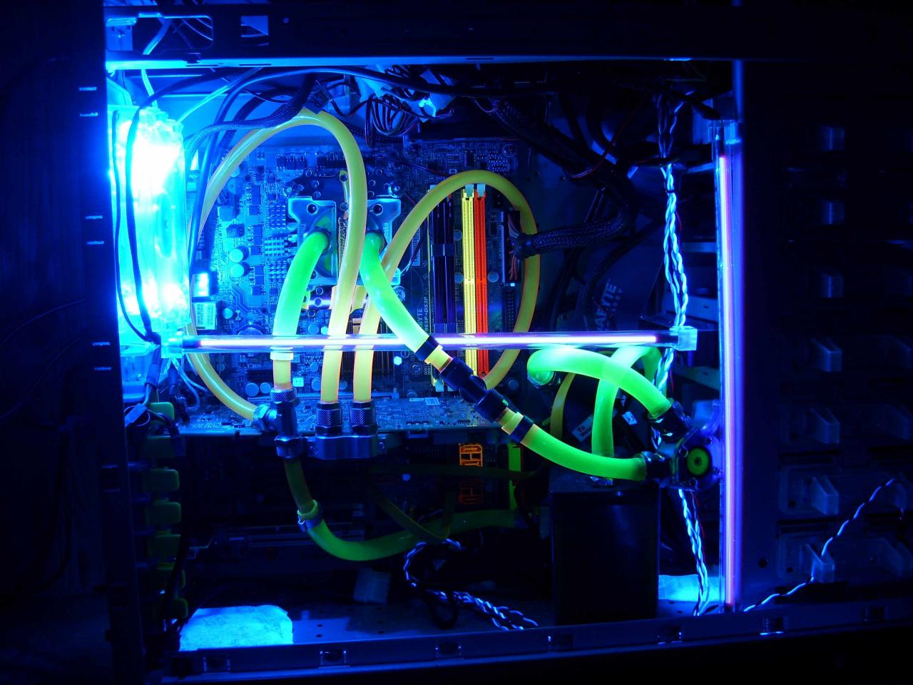 [01/05/2008] PC Games Hardware Extreme: Im Thread WaKü ***Bilderthread*** zeigen PCGHX-User auf aktuell 33 Seiten Bilder ihrer Wasserkühlungen. Zeigen Sie uns Ihre Wasserkühlung!