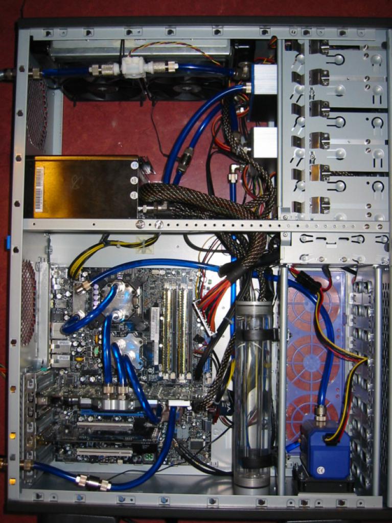 [01/05/2008] PC Games Hardware Extreme: Im Thread WaKü ***Bilderthread*** zeigen PCGHX-User auf aktuell 33 Seiten Bilder ihrer Wasserkühlungen. Zeigen Sie uns Ihre Wasserkühlung!