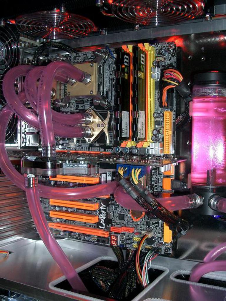 [01/05/2008] PC Games Hardware Extreme: Im Thread WaKü ***Bilderthread*** zeigen PCGHX-User auf aktuell 33 Seiten Bilder ihrer Wasserkühlungen. Zeigen Sie uns Ihre Wasserkühlung!