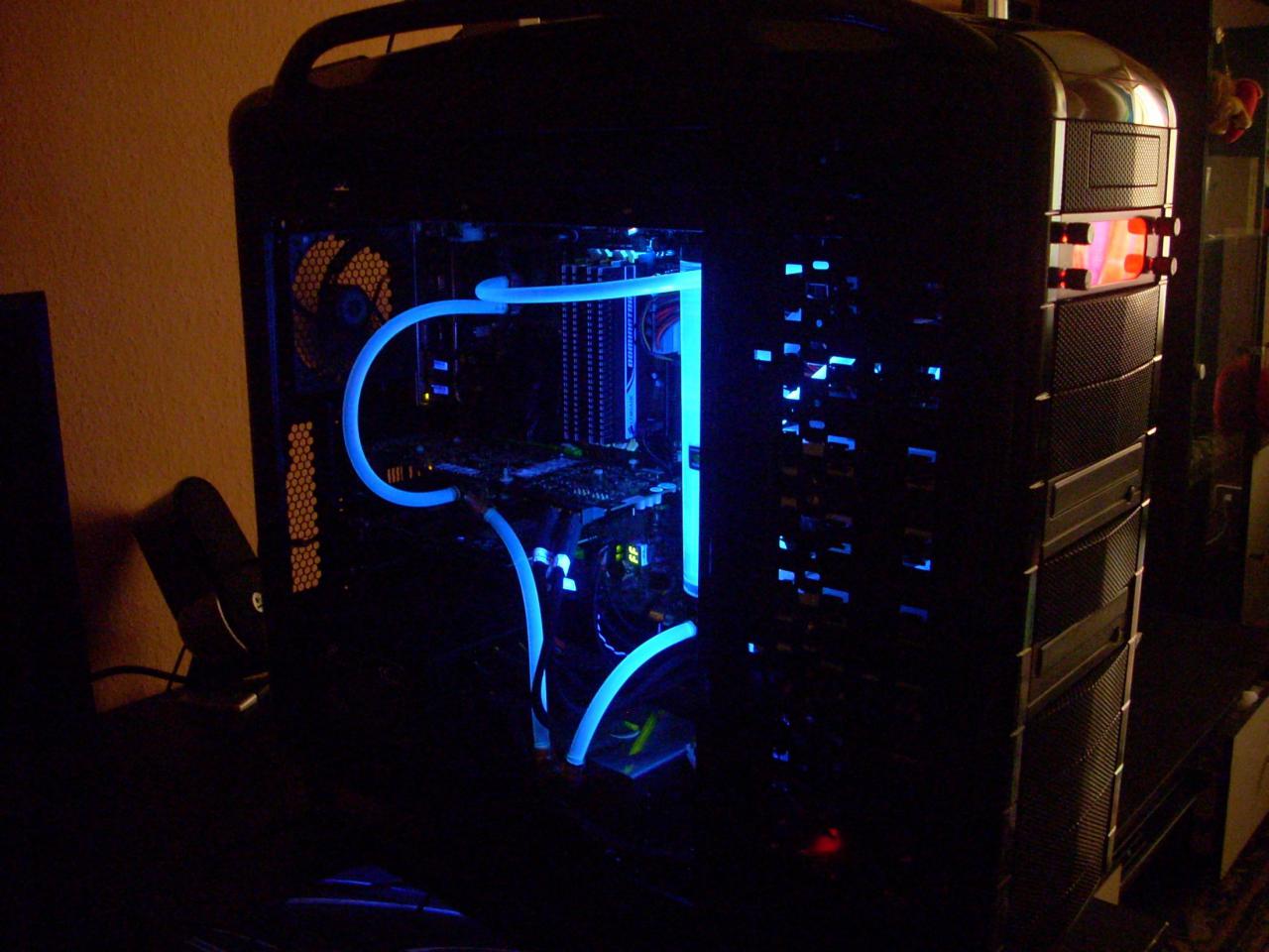 [01/05/2008] PC Games Hardware Extreme: Im Thread WaKü ***Bilderthread*** zeigen PCGHX-User auf aktuell 33 Seiten Bilder ihrer Wasserkühlungen. Zeigen Sie uns Ihre Wasserkühlung!