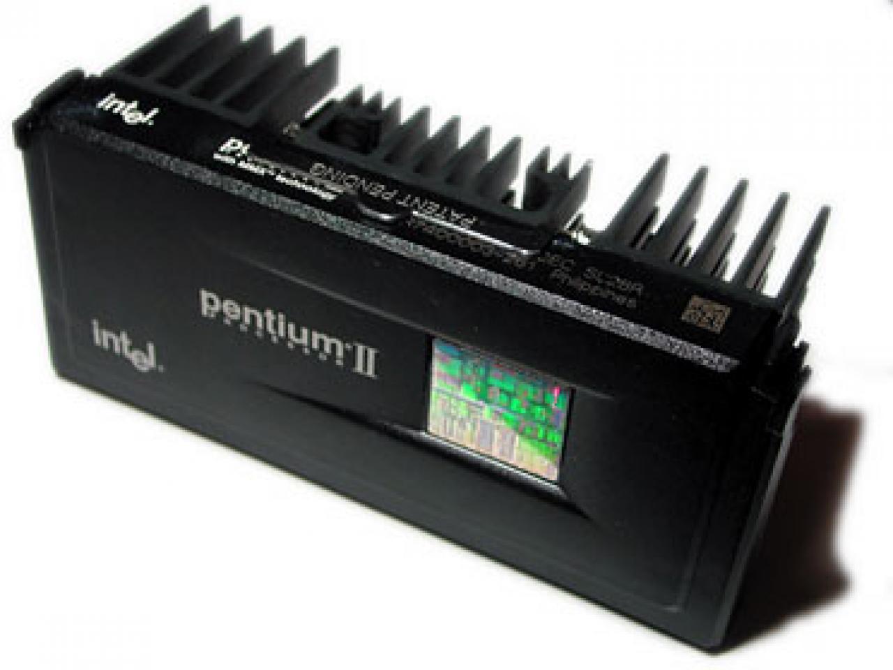 [06/05/2008] Der Pentium II im Slot 1 samt Kühlkörper - lange blieb uns dieses System nicht erhalten. Dennoch setzte auch AMD für die ersten Athlon-Modelle auf ein ähnliches Konzept namens Slot A. (Bild: electronetwork.org)