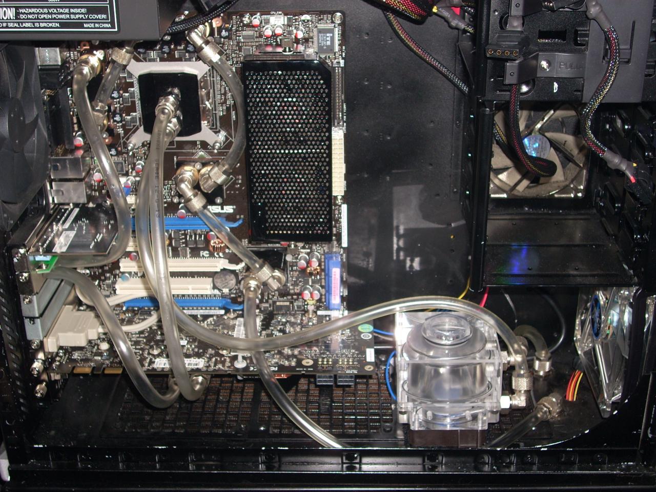 [01/05/2008] PC Games Hardware Extreme: Im Thread WaKü ***Bilderthread*** zeigen PCGHX-User auf aktuell 33 Seiten Bilder ihrer Wasserkühlungen. Zeigen Sie uns Ihre Wasserkühlung!