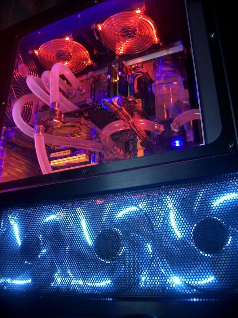[01/05/2008] PC Games Hardware Extreme: Im Thread WaKü ***Bilderthread*** zeigen PCGHX-User auf aktuell 33 Seiten Bilder ihrer Wasserkühlungen. Zeigen Sie uns Ihre Wasserkühlung!