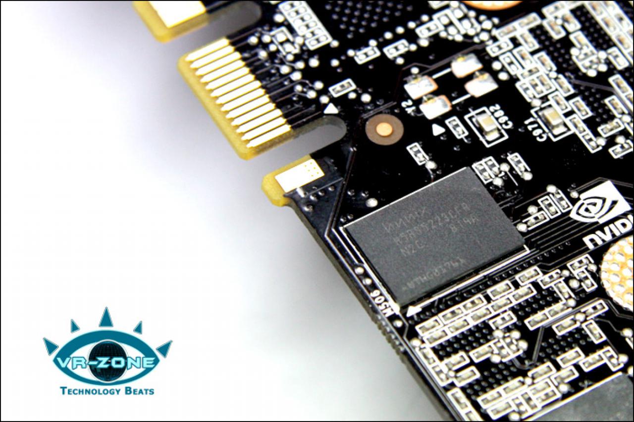 [15/06/2008] Der 0,8 Nanosekunden schnelle Speicher stammt von Hynix (Bild: VR-Zone.com)