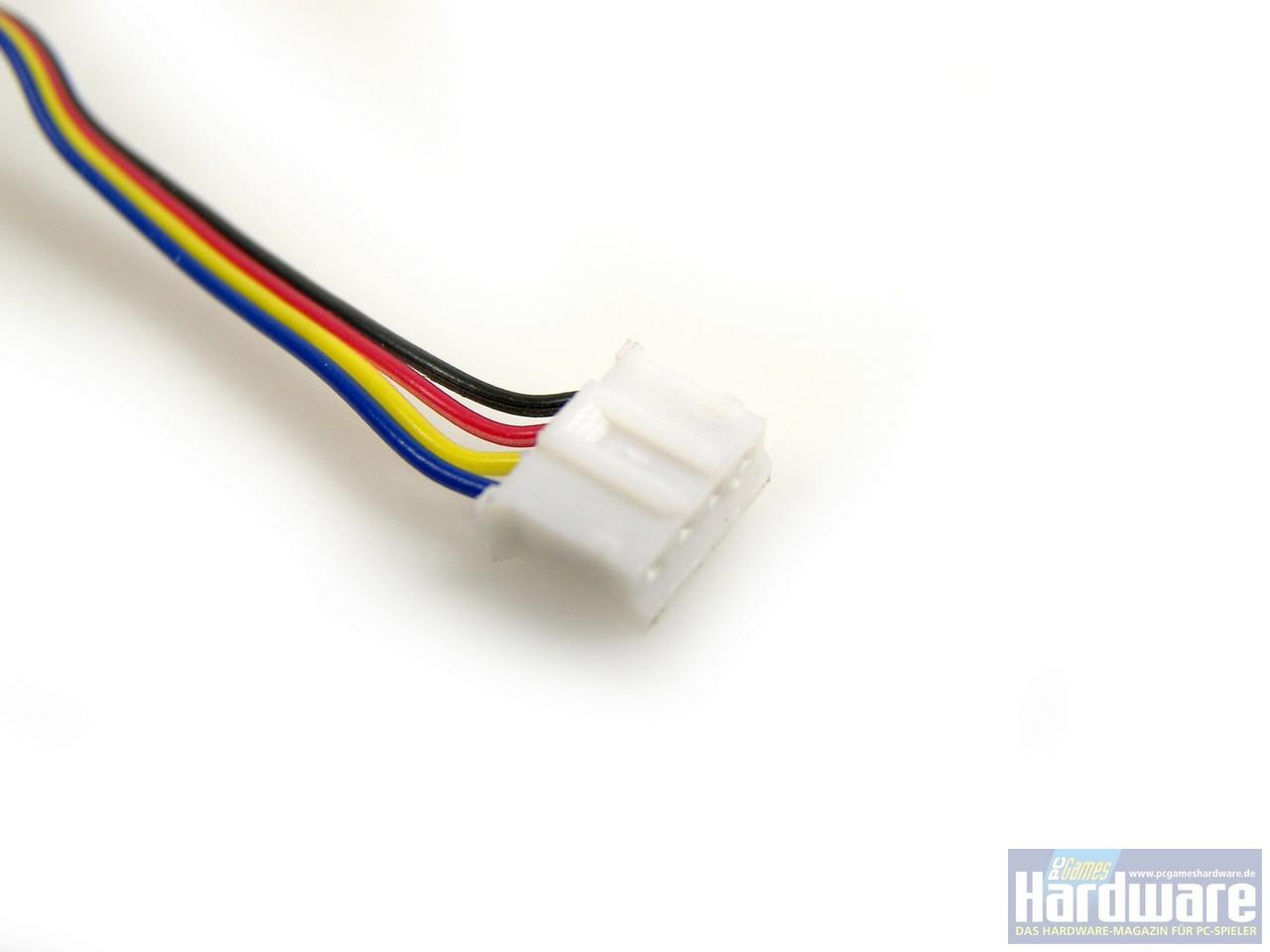 [04/06/2008] Xtreme 8800: 4-Pin-PWM-Stecker