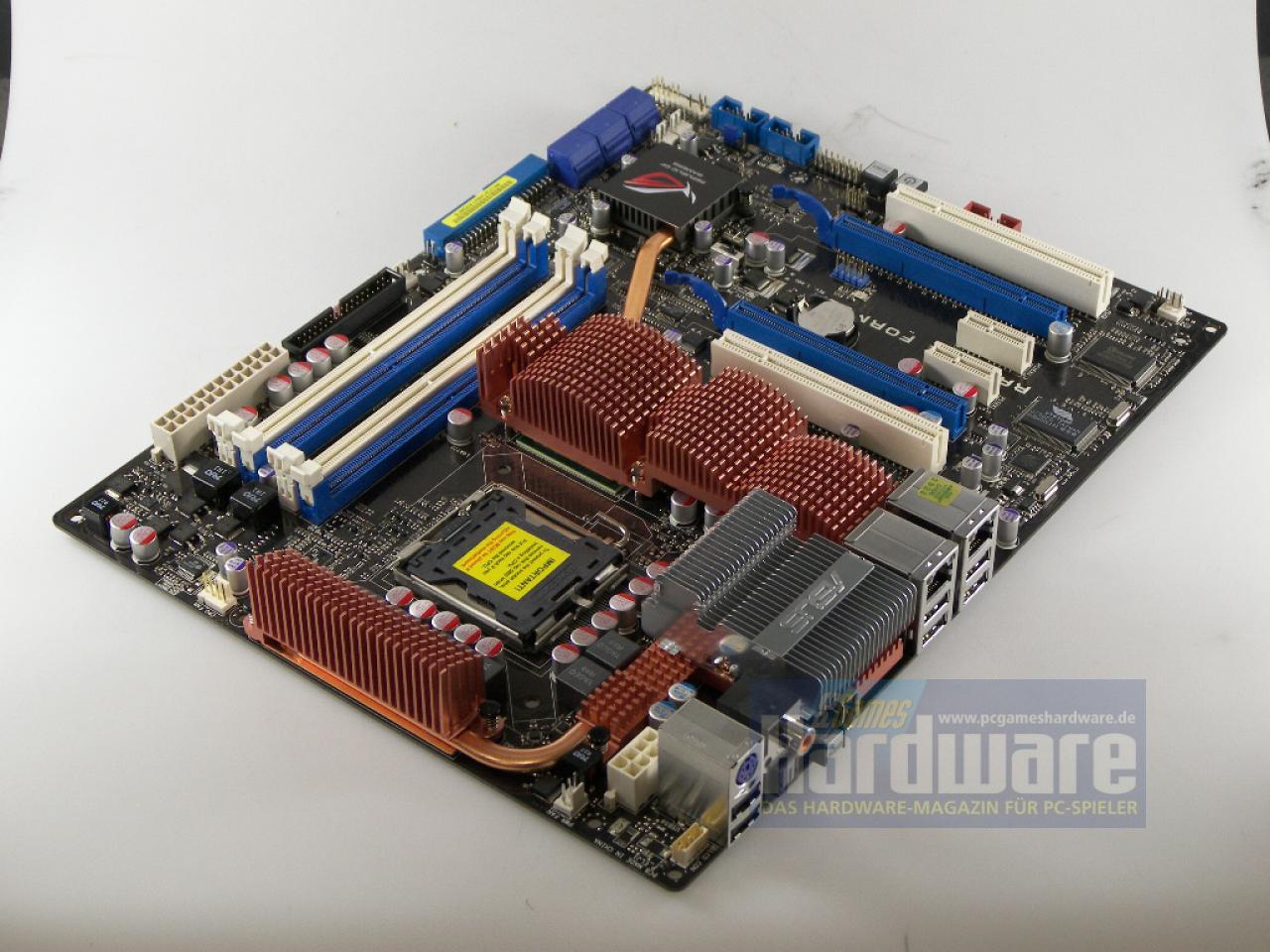 [02/06/2008] Asus Rampage Formula: X48-Board mit DDR2-Bänken und umfangreichem Übertakter-BIOS (Bild: PCGH)