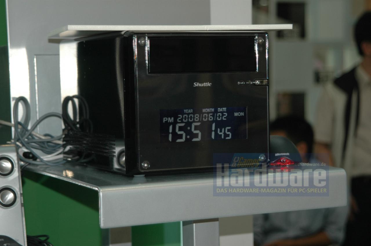 [02/06/2008] Shuttle-Barebone mit großem Display
