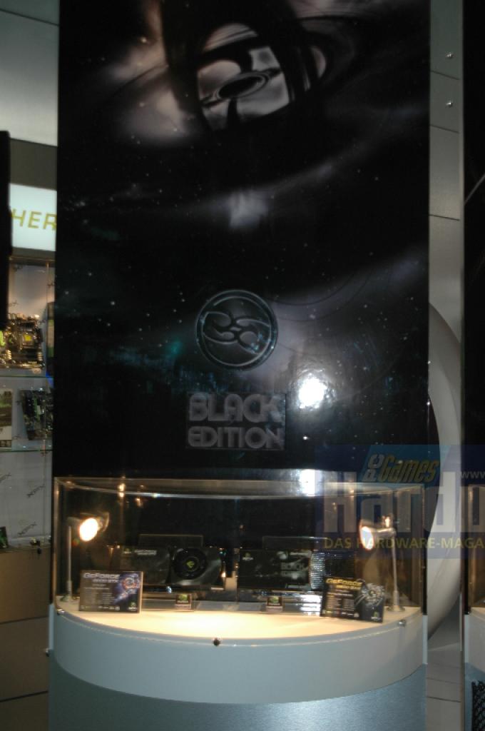 [02/06/2008] Xfxs neue Black Edition: Die Karten sind übertaktet und überwiegend komplet schwarz.