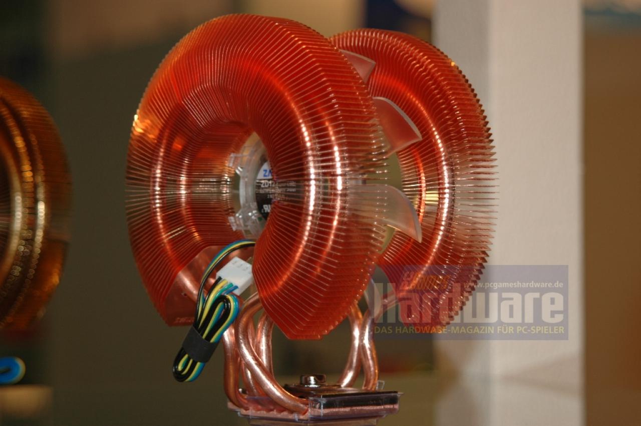 [02/06/2008] Zalman 9900 (hier zur Veranschaulichung ohne Abdeckung)
