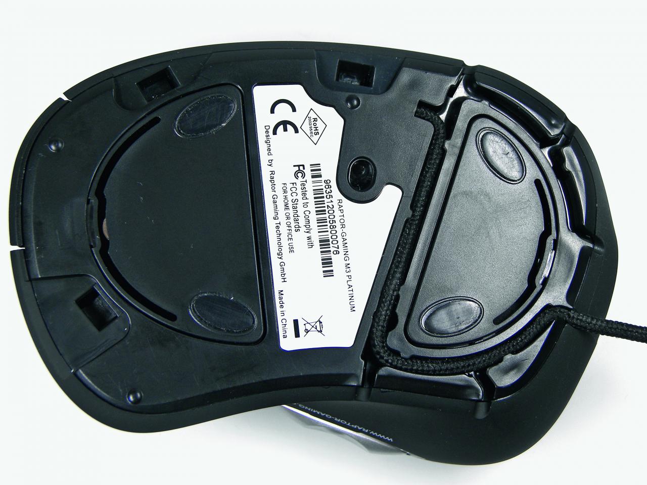[25/06/2008] Die Raptor-Gaming M3 Platinum von unten. (Bild: PCGH)