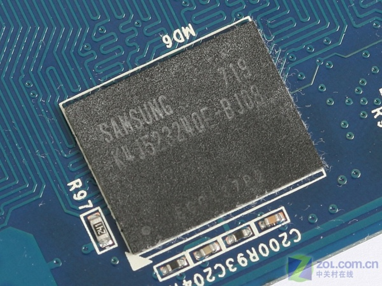 [03/06/2008] Galaxy 9600 GT:0,8 Nanosekunden VRAM von Samsung (Bild: vga.zol.com.cn)