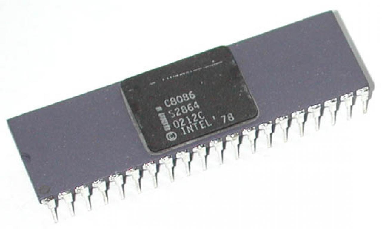[06/06/2008] 40 Pins, 29.000 Transistoren, 5 MHz - der erste x86-Prozessor (Bild: cpu-world.com)