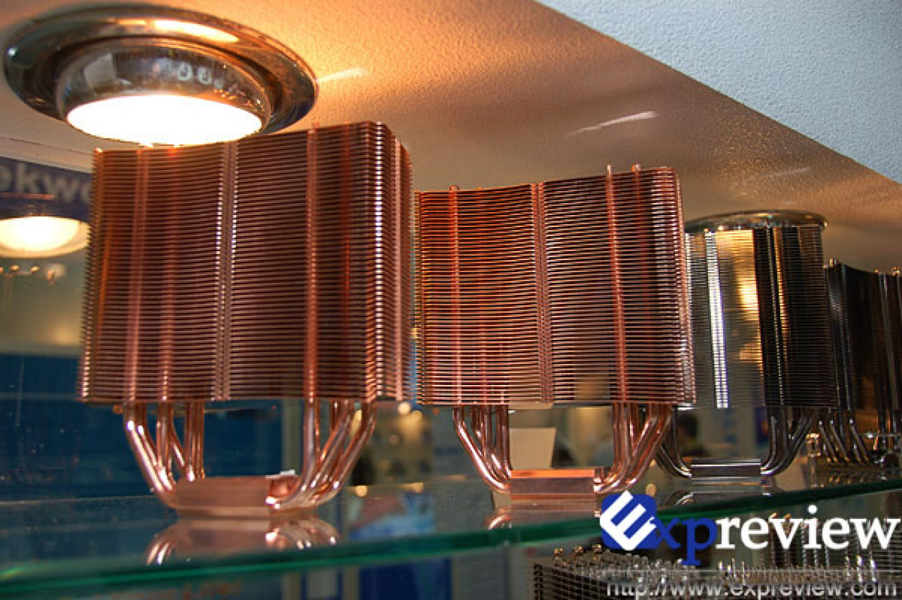 [06/06/2008] Thermalright: Ultra-120-Extreme aus Kupfer (Bild: Expreview)