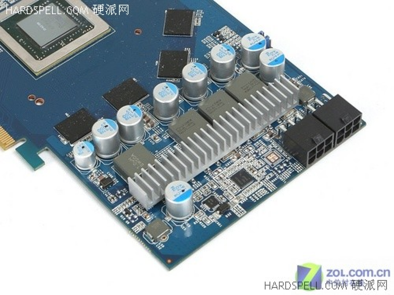 [02/06/2008] 9800 GT: Zwei Stromstecker und drei Phasen (Bild: Hardspell)