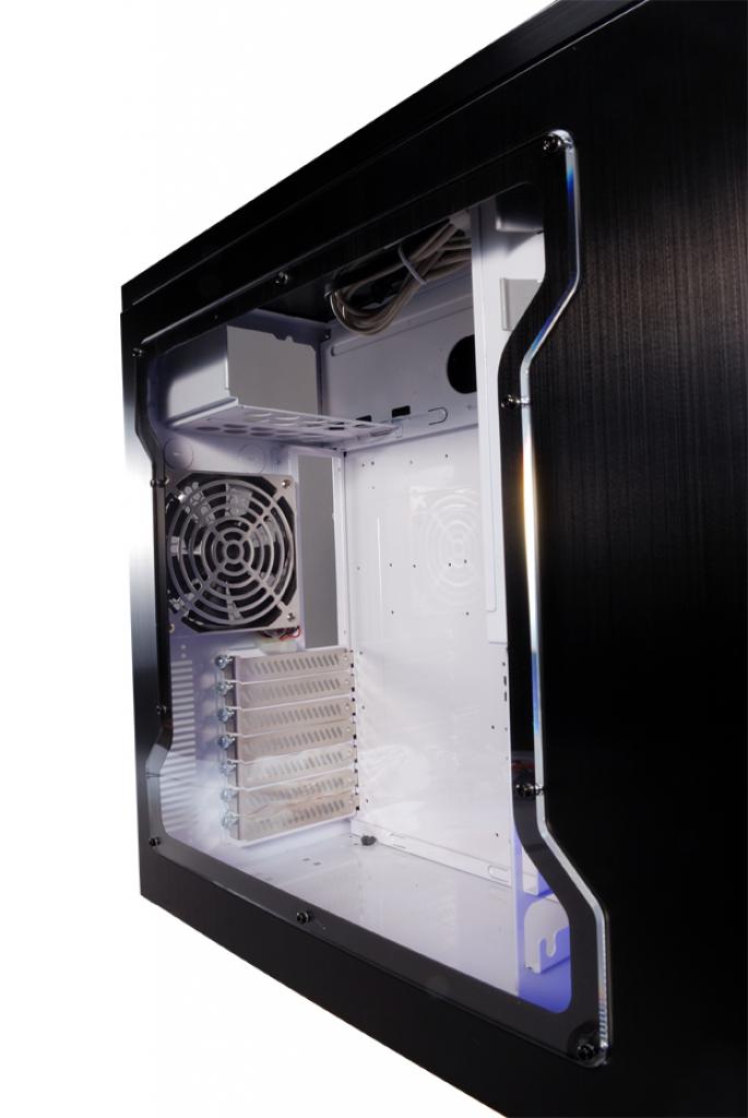 [11/07/2008] Der PC-K1-Pro-Midi-Tower von Lancool verfügt über ein Seitenfenster und blau beleuchtete Lüfter. (Bild: Lancool)