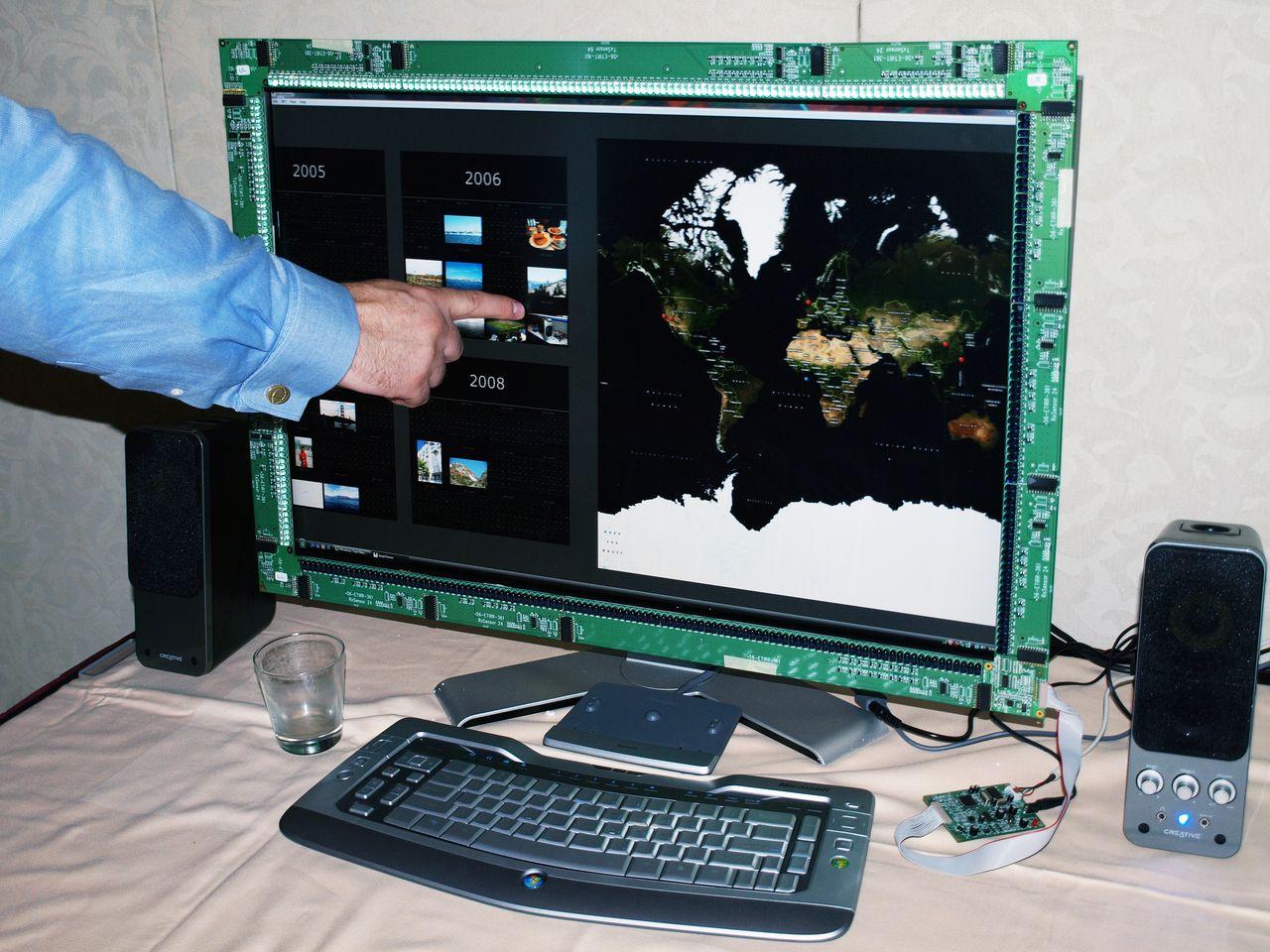 [12/07/2008] Die Leistungsfähigkeit wollte Intel anhand des Sortierens von 16 Gigabyte digitaler Bilder demonstrieren. (Bild: Hothardware)