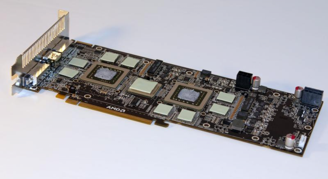 [14/07/2008] AMD Radeon HD 4850 X2: Große optische Unterschiede zur hier gezeigten HD 4870 X2 wird es wohl nicht geben (Bild: Anandtech)