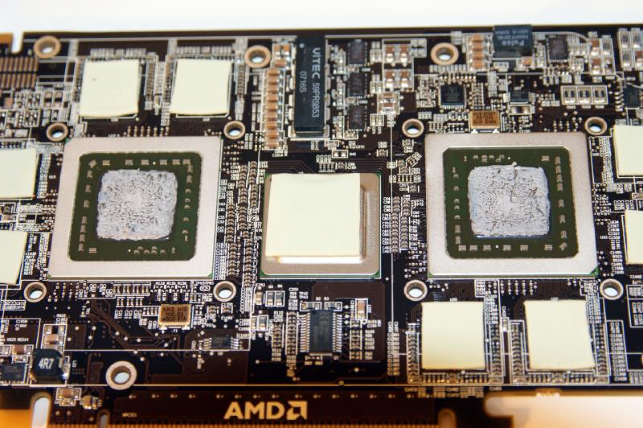 [14/07/2008] AMD Radeon HD 4850 X2: Große optische Unterschiede zur hier gezeigten HD 4870 X2 wird es wohl nicht geben (Bild: Anandtech)