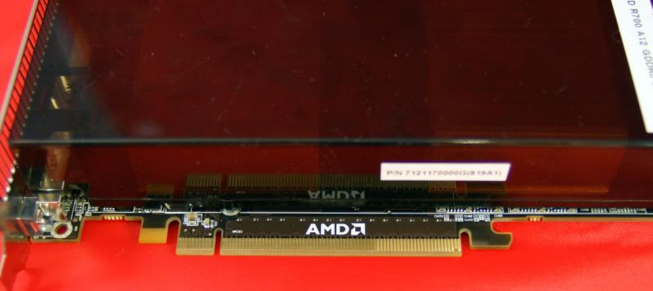 [14/07/2008] AMD Radeon HD 4850 X2: Große optische Unterschiede zur hier gezeigten HD 4870 X2 wird es wohl nicht geben (Bild: Anandtech)