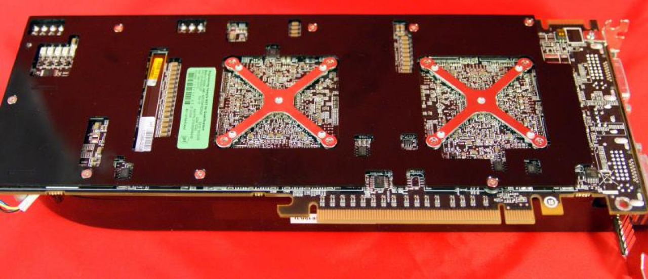 [14/07/2008] AMD Radeon HD 4850 X2: Große optische Unterschiede zur hier gezeigten HD 4870 X2 wird es wohl nicht geben (Bild: Anandtech)