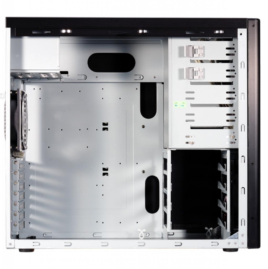 [11/07/2008] Der Innenraum der PC-K1-Midi-Tower von Lancool. (Bild: Lancool)