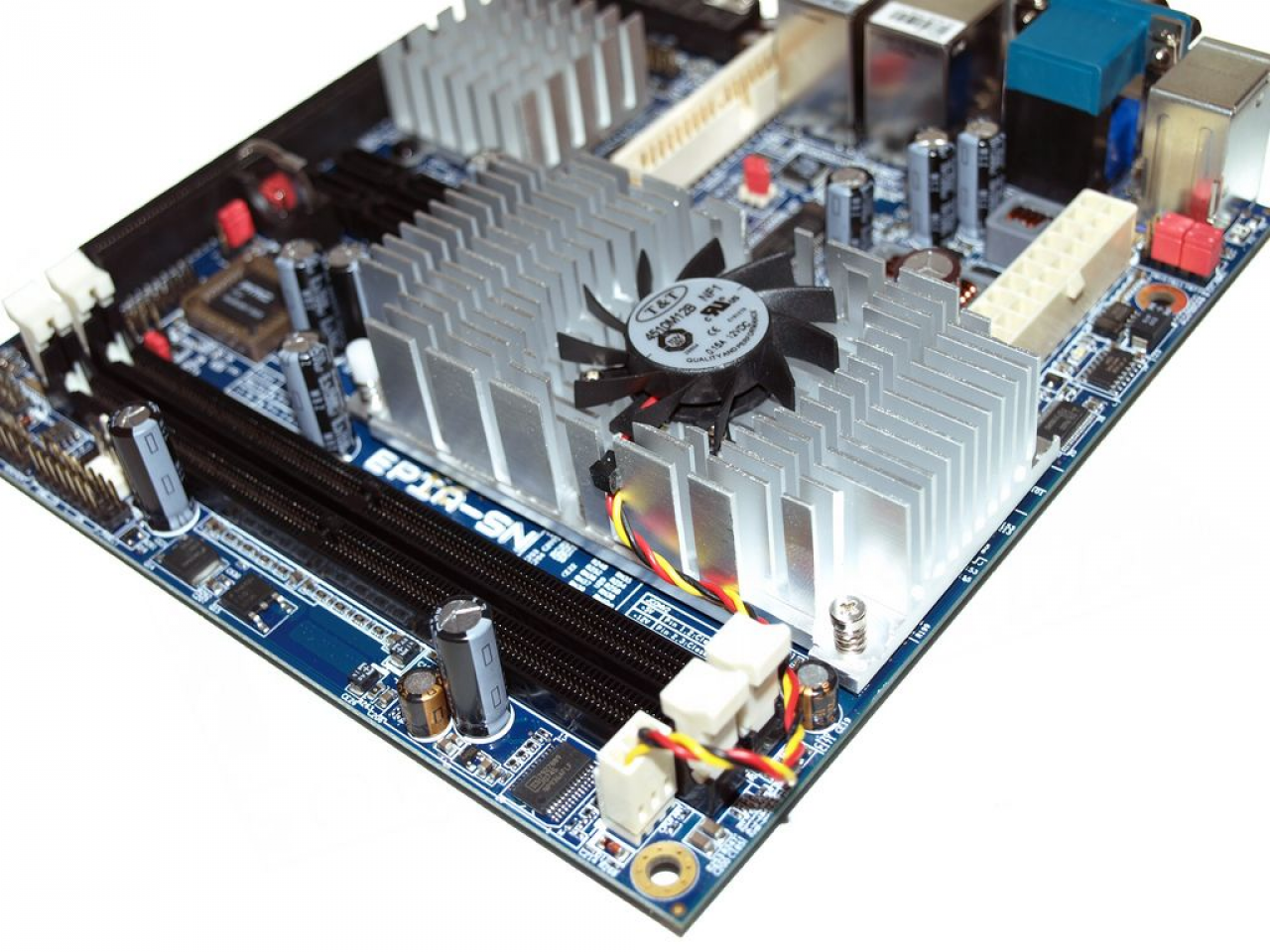 [30/07/2008] Atom vs. Nano: Das Via Referenz-Board (Bild: HHW)