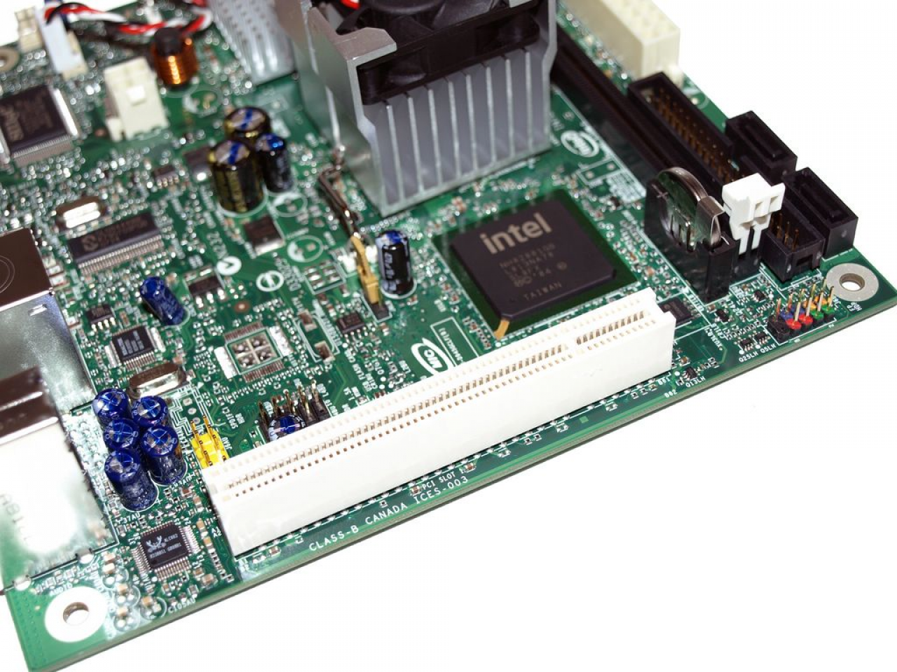 [30/07/2008] Atom vs. Nano: Das Intel BOXD945GCLF (Bild: HHW)