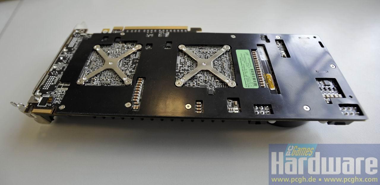[21/07/2008] Die Rückseite der Radeon HD 4870 X2 