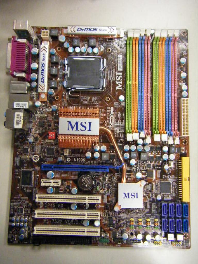 [23/08/2008] Das passende OS vorausgesetzt, können maximal 16 Gigabyte DDR2- oder 8 Gigabyte DDR3-Speicher genutzt werden. (Bild: xfastest.com)