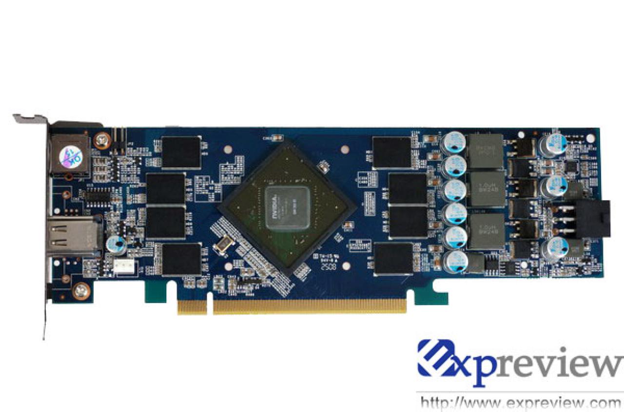 [08/08/2008] Die Speicherchips sind um die GPU angeordnet. (Bild: Expreview)