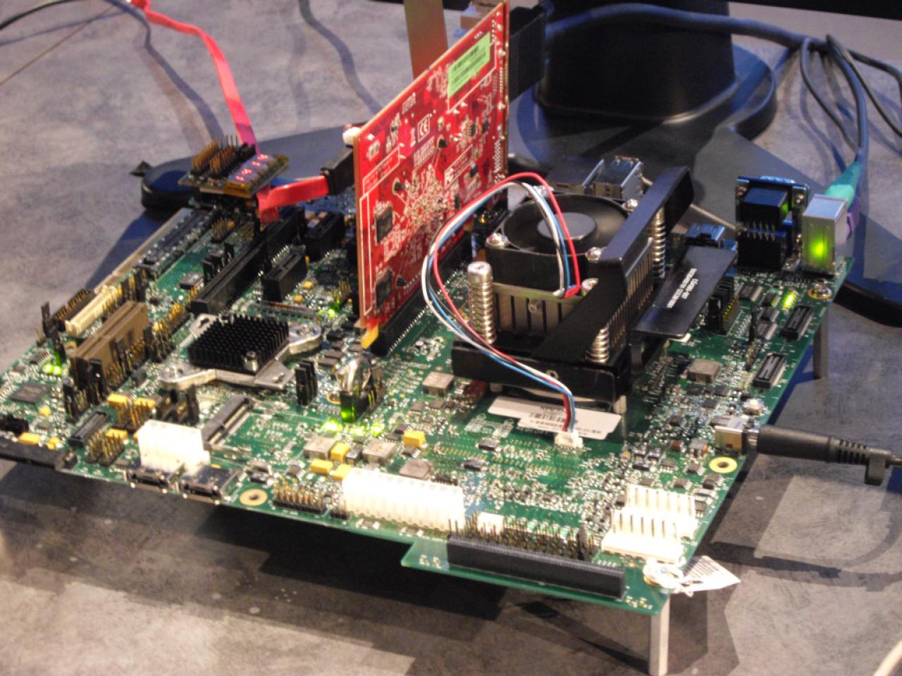 [20/08/2008] Intels Calpella: Hyper-Threading im Notebook - vermutlich im dritten Quartal 2009 erhältlich (Bild: PCGH)