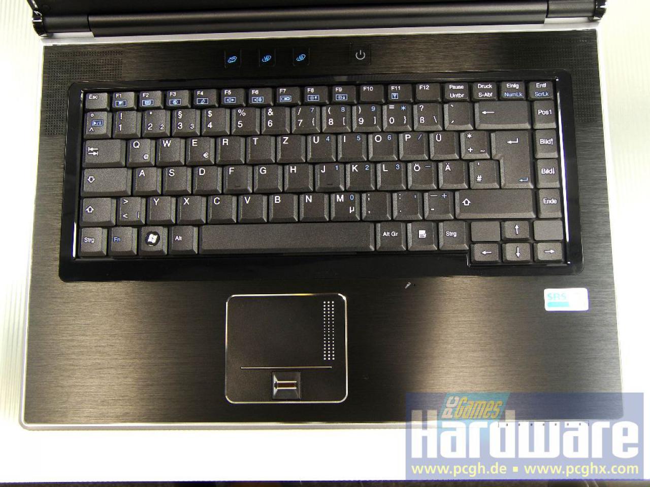 [18/08/2008] Das Cyber-System SX15 mit Intel Core 2 Duo T9600 und Geforce 9800M GT. (Bild: PCGH)