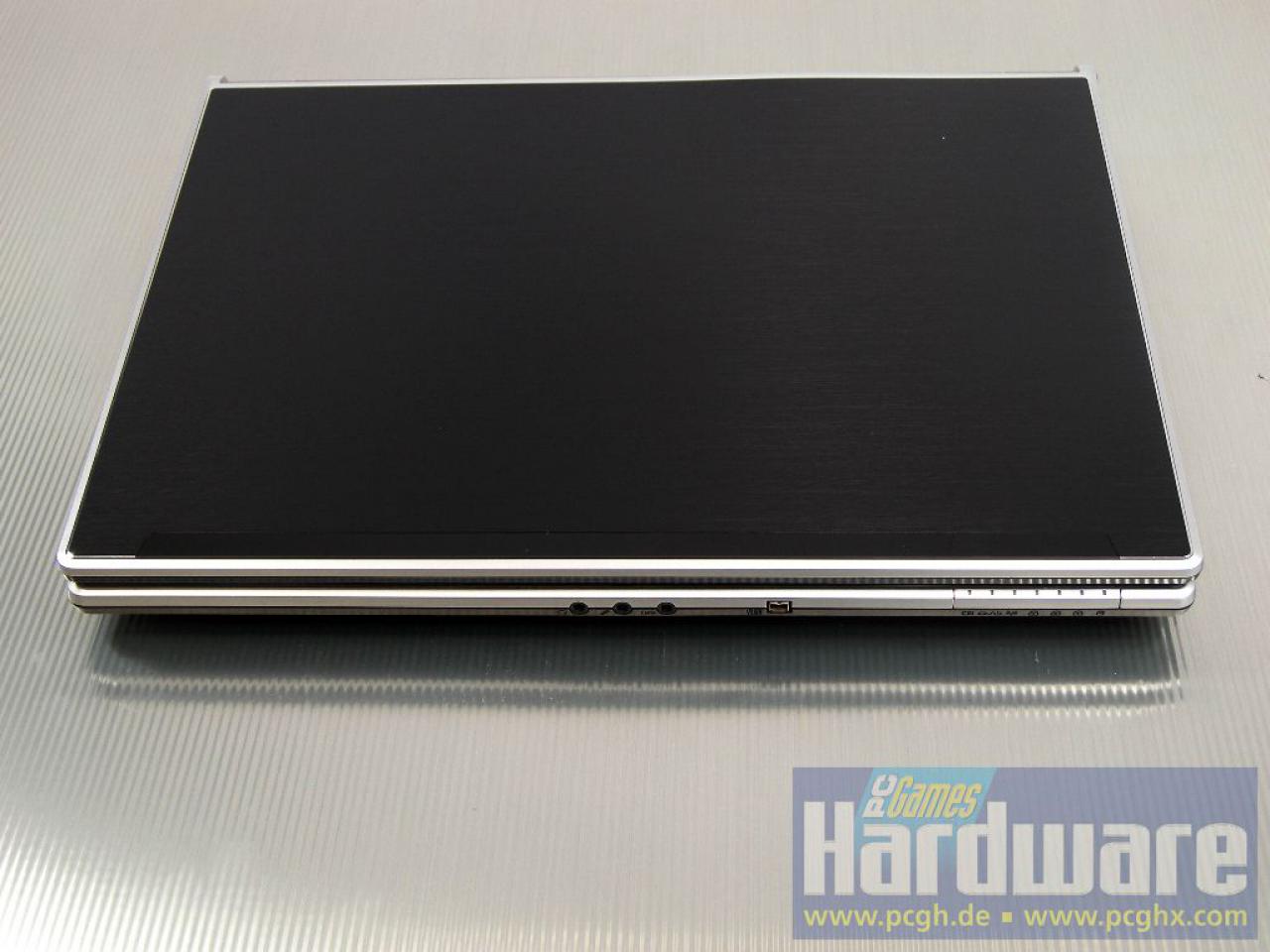 [18/08/2008] Das Cyber-System SX15 mit Intel Core 2 Duo T9600 und Geforce 9800M GT. (Bild: PCGH)