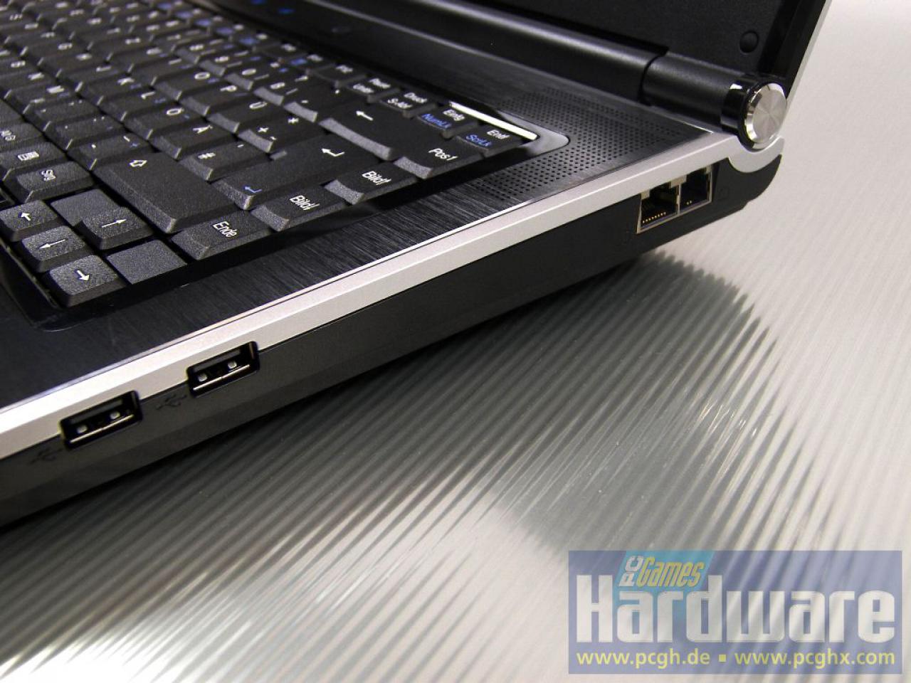 [18/08/2008] Das Cyber-System SX15 mit Intel Core 2 Duo T9600 und Geforce 9800M GT. (Bild: PCGH)