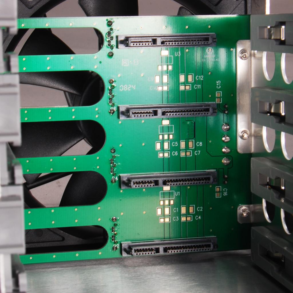 [26/08/2008] Das Lian-Li Festplatten-Rack EX-H34. (Bild: Lian-Li)
