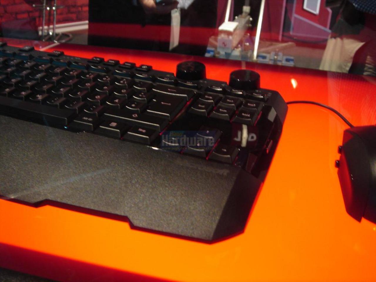 [20/08/2008] Microsoft Sidewinder X6 Keyboard: erste Realbilder von der GC 2008