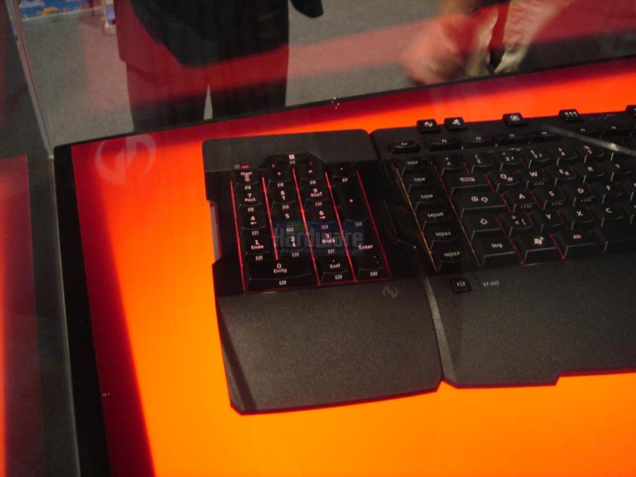 [20/08/2008] Microsoft Sidewinder X6 Keyboard: erste Realbilder von der GC 2008