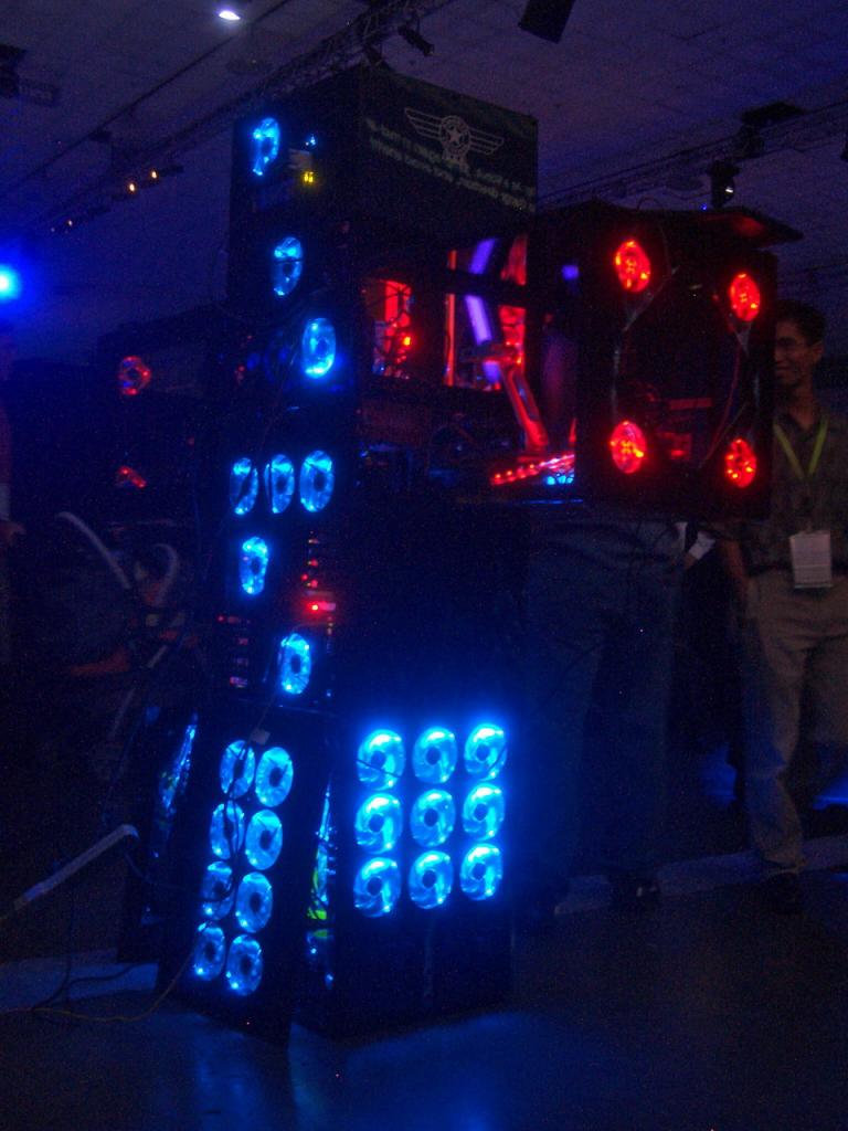 [27/08/2008] Nvision 2008: Bildergalerie des Ultimate Case Mod Challenge