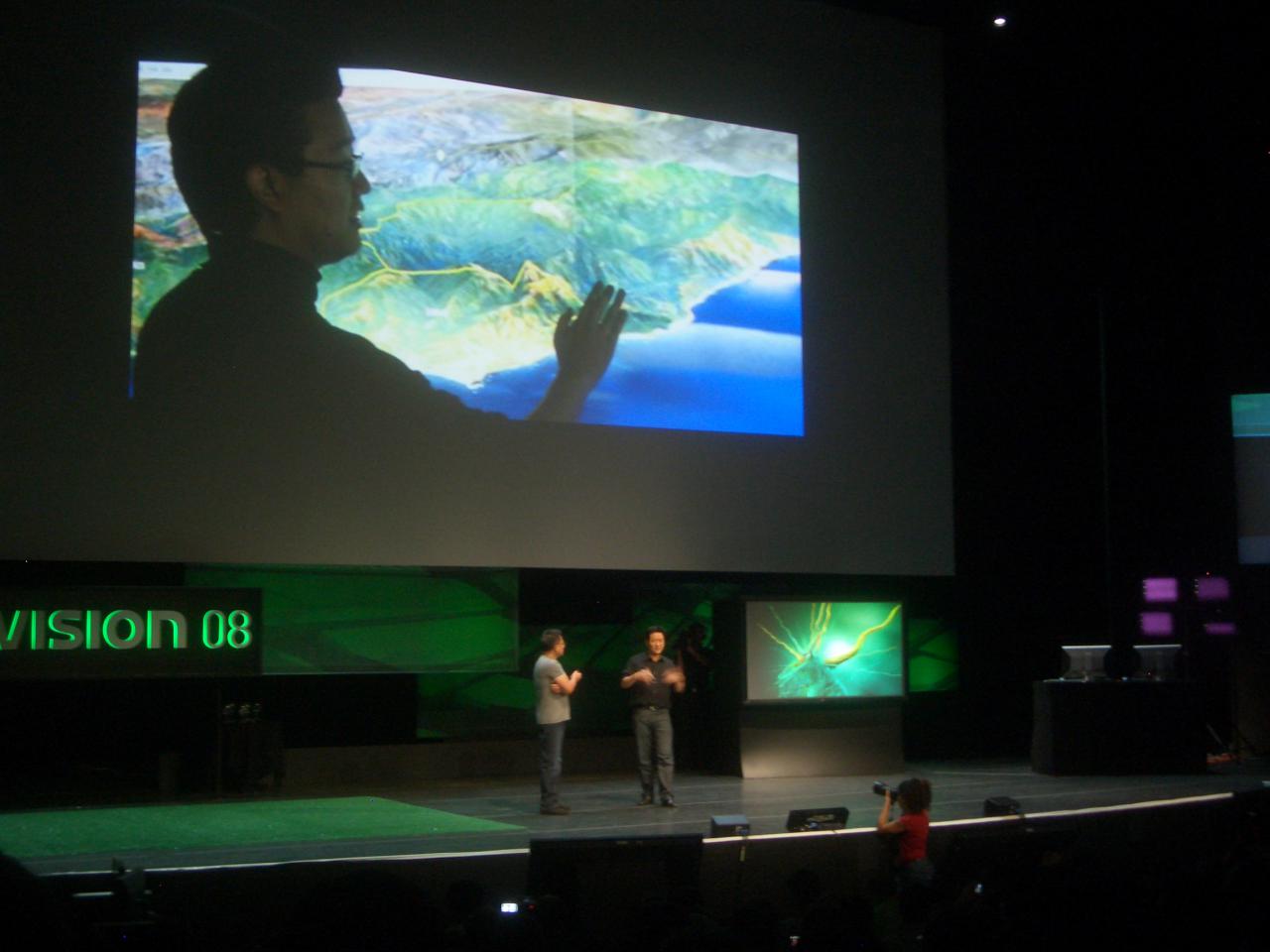[26/08/2008] Nvision: Multi-Touch-Technologie wie in Minority Report