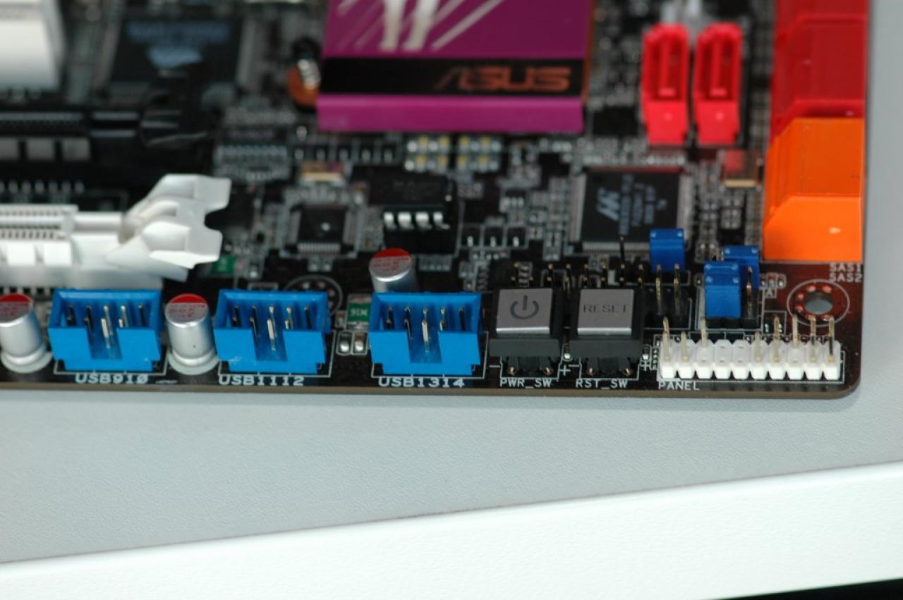 [19/08/2008] Asus P6T Deluxe (Bild: PCGH)