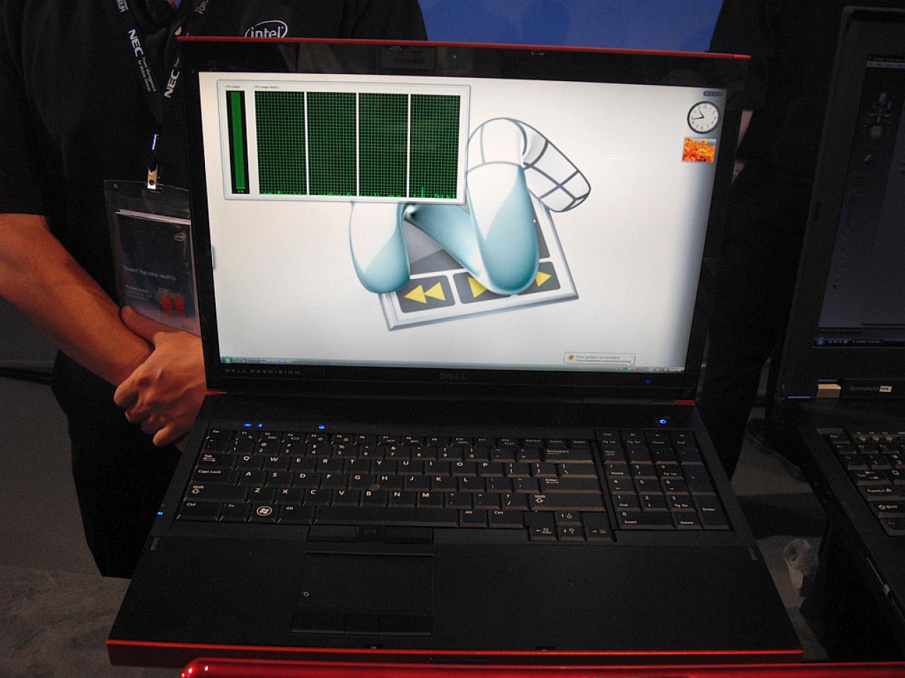 [20/08/2008] Quadcore-Notebook von Dell (Bild: PCGH)