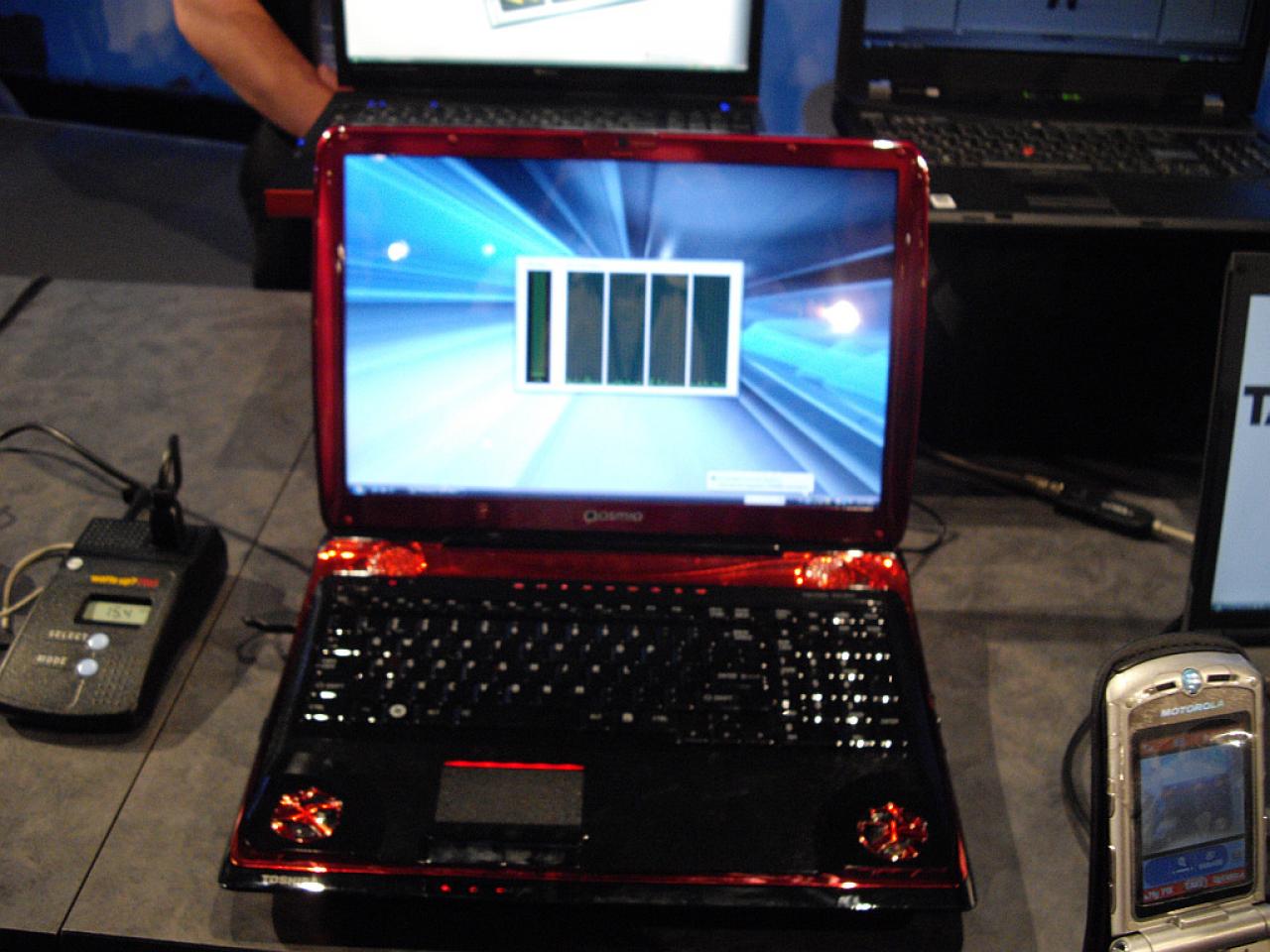 [20/08/2008] Quadcore-Notebook von Toshiba (Bild: PCGH)