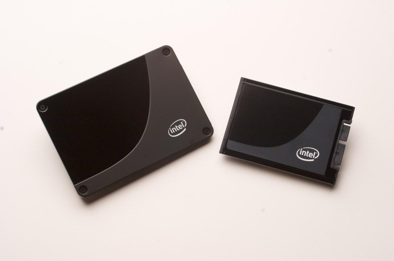 [19/08/2008] Beeindruckende Performance erreicht Intels SSD sowohl beim Schreiben als auch Lesen von Daten. Anfang 2009 kommt die Version mit 160 GByte auf den Markt.