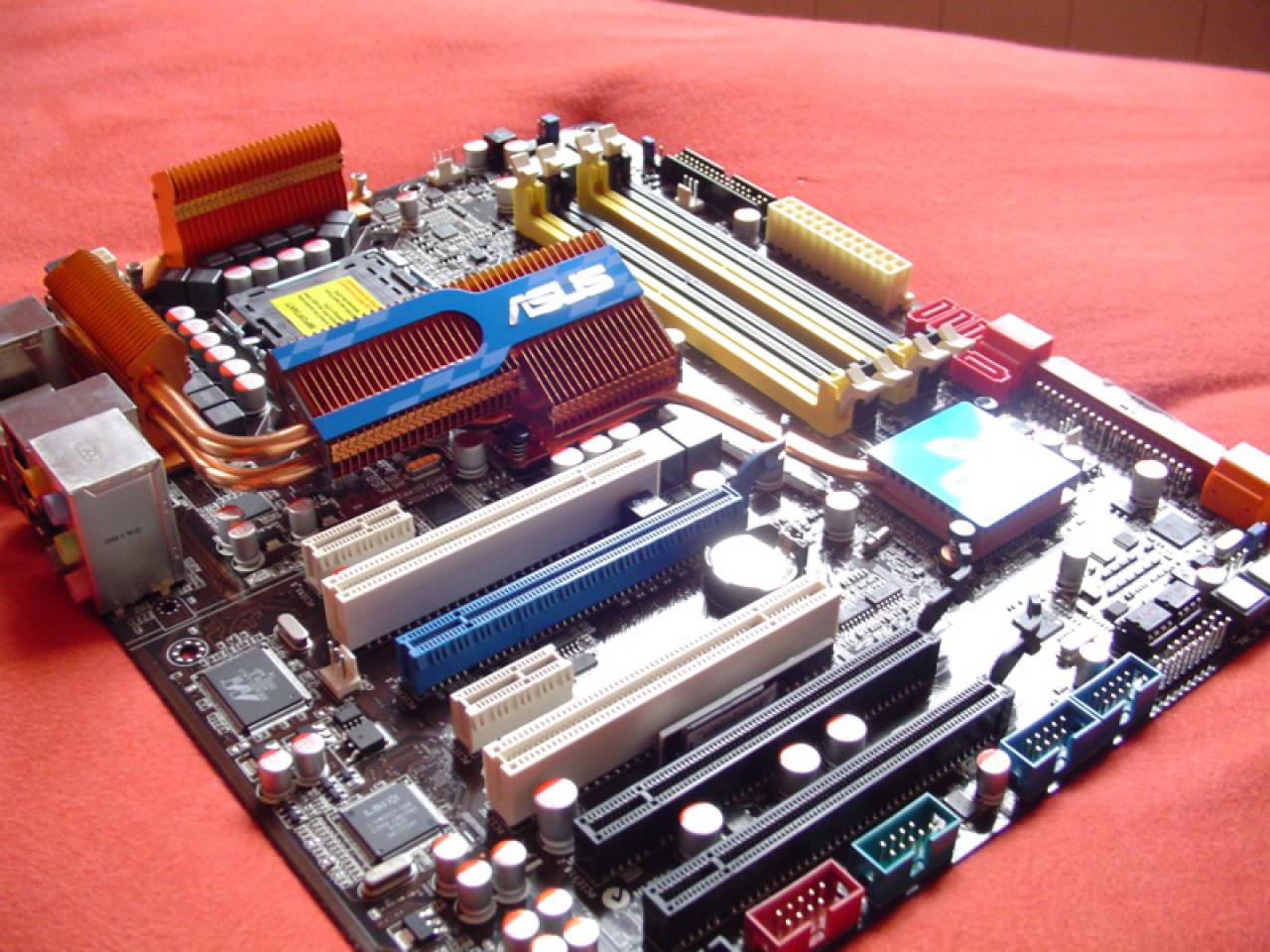 [07/09/2008] Mainboards - Out-of-the-Box