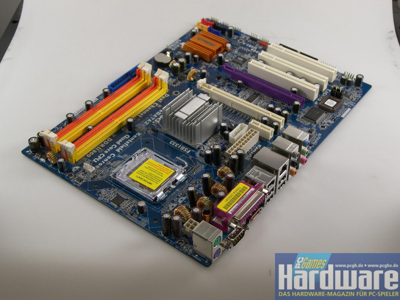 [01/09/2008] P31: Asrock 4Core1333-ESATA2 (Bild: PCGH)