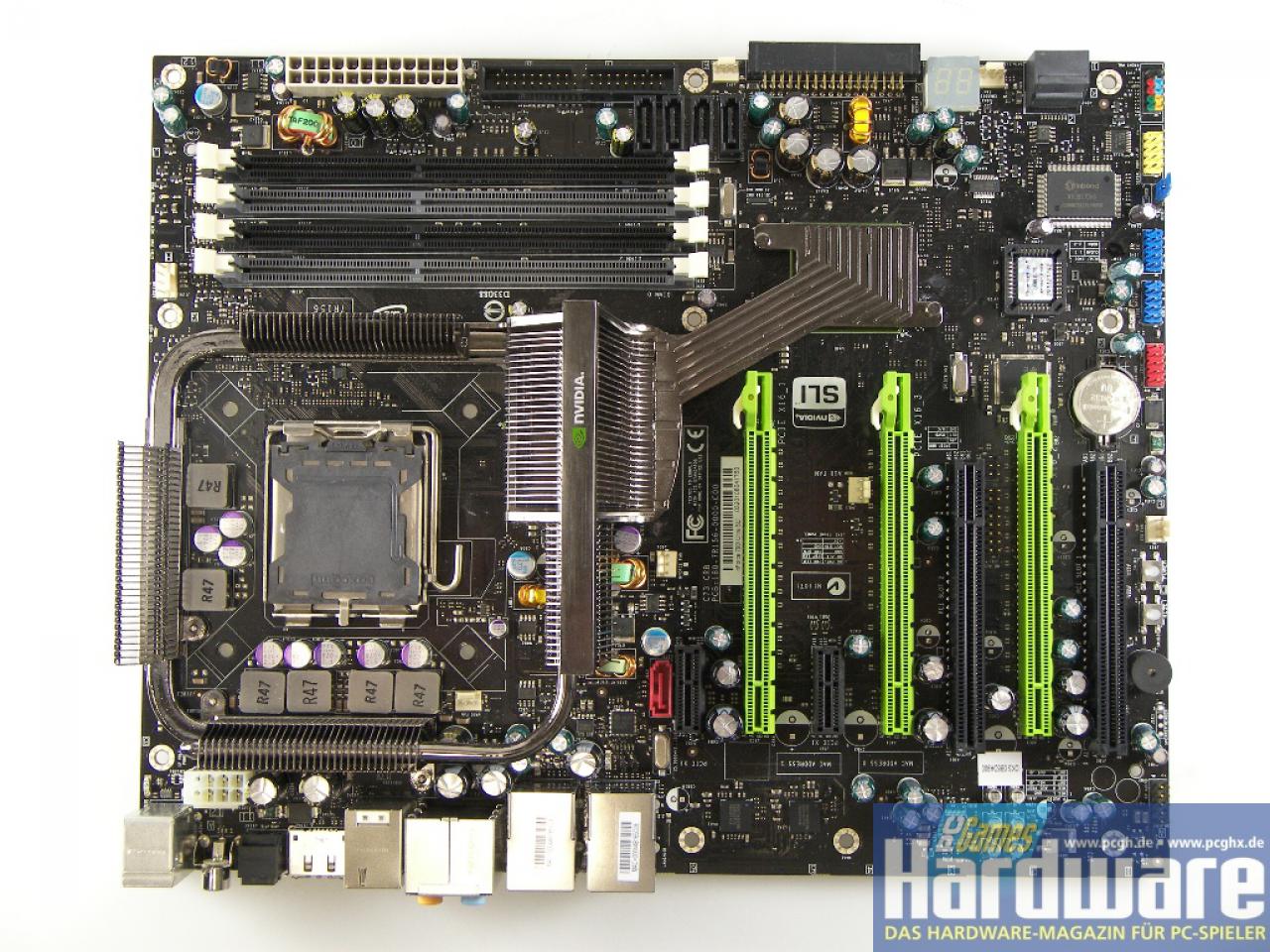 [01/09/2008] Nforce 790i Ultra SLI: EVGA Nforce 790i Ultra SLI (Bild: PCGH)